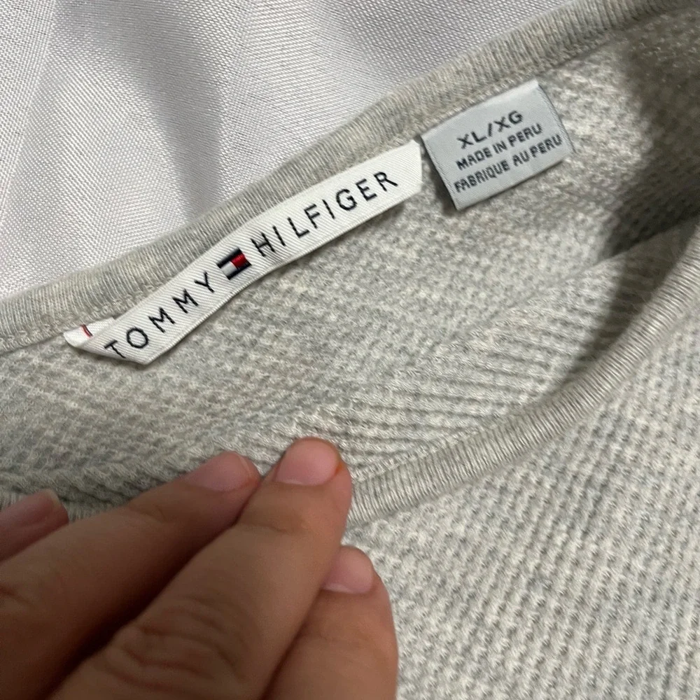 Tommy Hilfiger Light Gray Long Sleeve Top